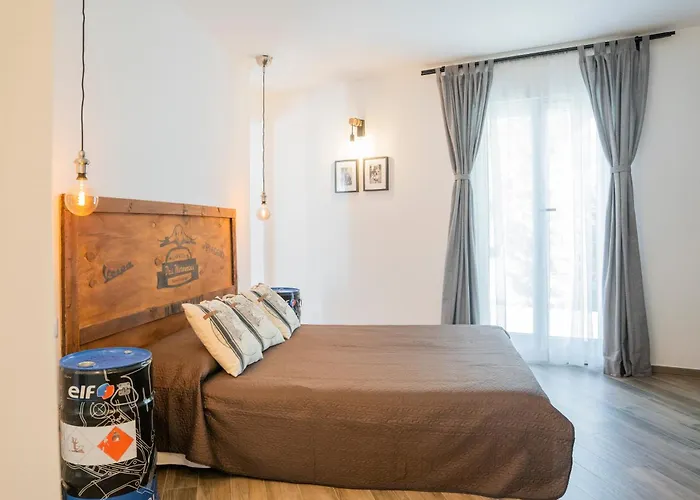 Vespa Apartments