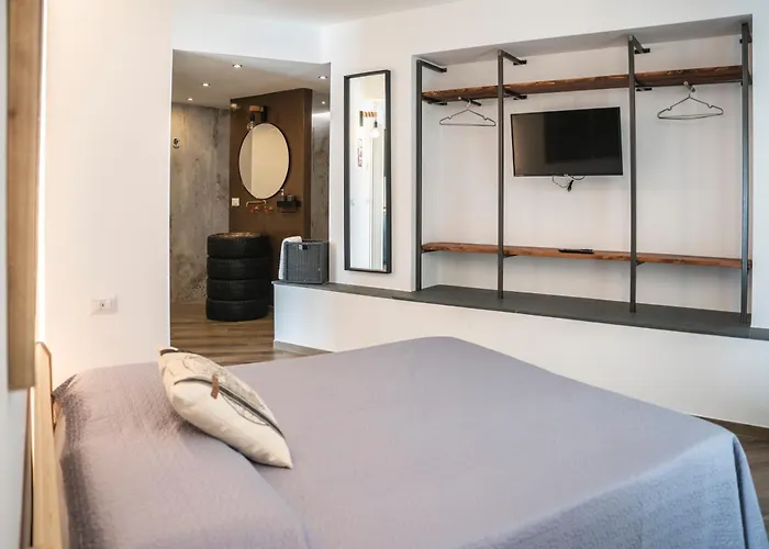 Vespa Apartments
