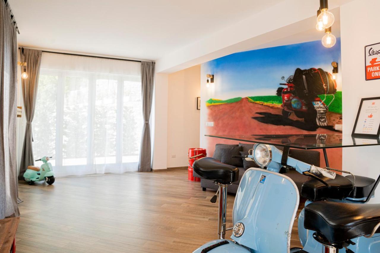 Vespa Apartment